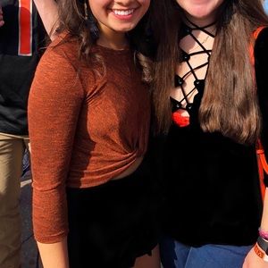 Cropped half long sleeve top